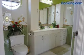 Spectacular Ocean View Retreat - Image 3