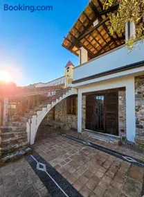 Santo Re Olive Retreat - Image 3
