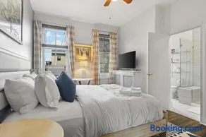 Beautiful 1-BR Flat Nestled Between Dupont & Logan - Image 2