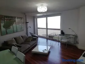 Beach House ***** - Image 4