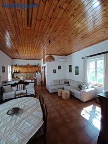 Amaryllis Guest House - Image 2