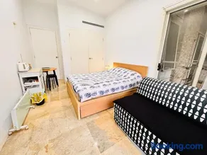 Relax and Retreat Studio Flat - Image 1