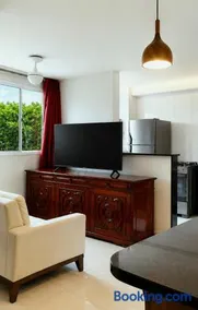 Lindo Apartamento com Piscina, Próximo ao Metrô - Image 2