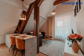 Villa Garden Apartments - Image 2