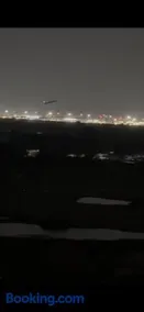 Runway & Lake Views! Luxury StudioApt Near Airport - Image 2