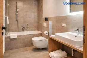 ZWEITE HEIMAT - Cozy Apartment with Garden - Image 2