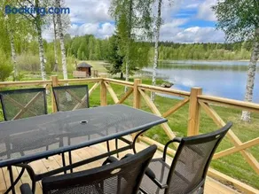 Mysig stuga med sjötomt, nära Järvsöbacken - Image 3