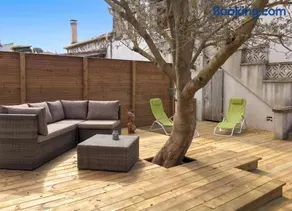 Maison charmante à Agde avec jardin et aire de jeux. - Image 1