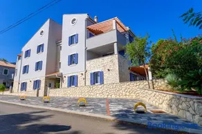 GT Apartments - Image 1