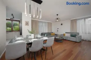 Family Apartment with 3 Bedrooms and a Parking Space by Noclegi Renters - Image 3