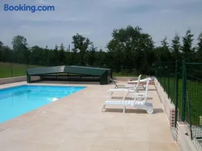 Gîte avec grand jardin et terrasse à Cressanges - Image 2