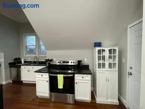 Apartment in Middletown-Wesleyan 301 - Image 2