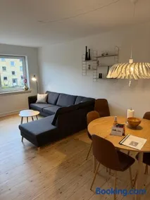 Flot 3 værelses lejlighed - op til 6 personer - Image 4