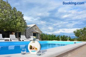 Holiday Home Sweet Dreams - Image 3