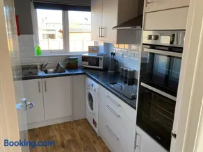 Wristland Court, Watchet - Image 5