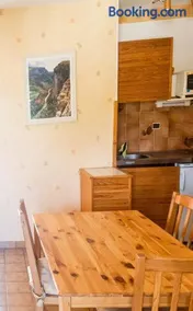 Studio douillet à Gréoux-les-Bains - 30 m² - Terrasse - Image 4