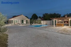 Villa Oliveto with pool - Image 2