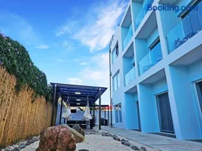 Luxury Villa with rooftop infinity pool and walk away from the beach - Image 3