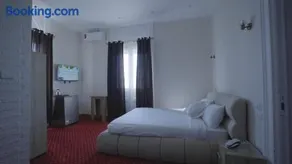 New Welcome House Hotel - Image 2