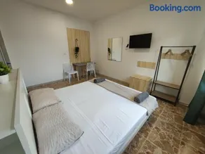 Affittacamere - Santa Rita Rooms - Image 2