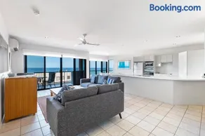 Your home from home with ocean views - Image 4