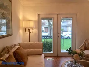 Lee home - Image 1