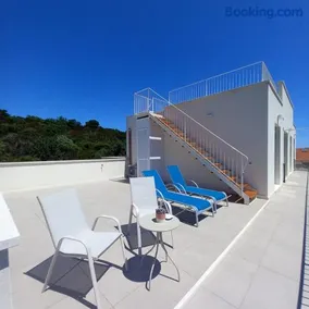 Lilliput Guest House-Noli - Image 2
