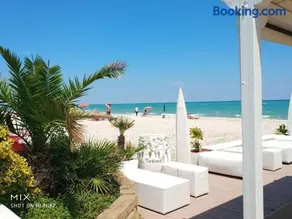 Marotta, 100 mt dal mare, Sea & City Apartments, Sea&Business, Clima, Wi-Fi veloce, parking, 2 camere, 6 letti - Image 2