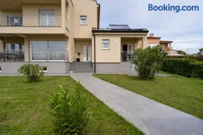 Dani's Place - Image 1