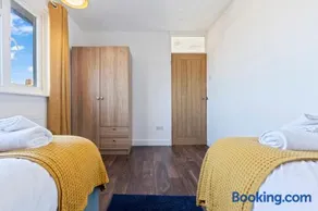 3 bedroom House for Contractors,Workers,Relocation,Insurance,Family, Free Parking,Prebendal AV - Image 3