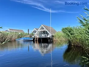 Seehütte Neusiedlersee - Seehaus inklusive Elektroboot - Image 1