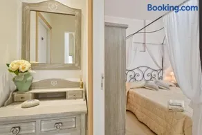 Maison Romantique - Image 1