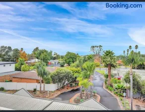 Golf Views Apartment - Image 2