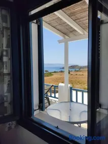 Peaceful getaway for 2 - amazing sea view/sunbeds! - Image 3