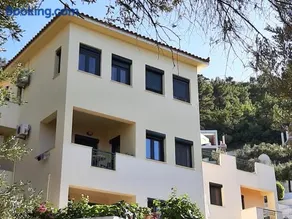 Marina Apartments - Image 1