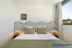 WHome Estoril Design Villa Garden & Comfort - Image 3