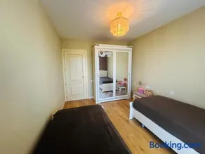 Spacieux apparemment dans une résidence de luxe avec piscine - Image 3