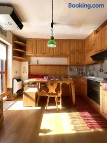 Alpine Breeze Lodge - Image 2