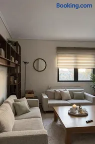 Spacious 2BR in Marousi - 5 min to OAKA & the Mall - Image 1