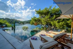 Luxury seafront villa Prestige Brač with pool & private sea deck - Image 5