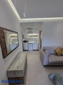 Irides Apartments - Image 3