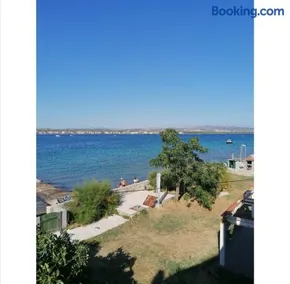 Heritage Stone House by the Sea - Image 1