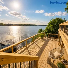 Views, Views, Views! Welcome to Cliffside Escape - Image 3