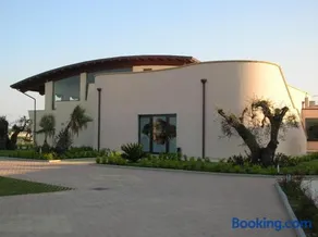 Hermes Hotel - Image 4