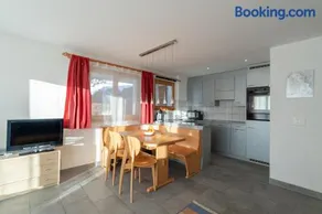 Chalet Capricorn - Image 1