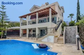 Sandy Beach Villa - Image 3