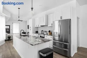 3BR Family Home Arsenal Heights - Image 3