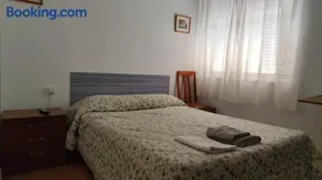 Hostal Restaurante Moderno - Image 2