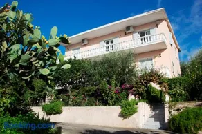 Apostolos & Eleni Family Apartments - Image 3