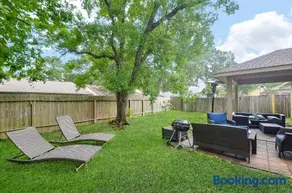 House 3 years old, Close to mall, Restaurants, IAH - Image 3